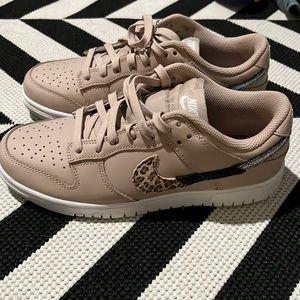 Women’s dunk low